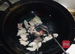 菜花炒肉片的做法图解3