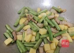 土豆焖饭的做法图解6