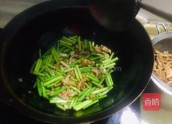 蒜苔炒里脊的做法图解8