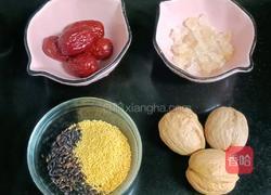 黑米红枣小米糊的做法图解1