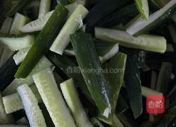 腌脆黄瓜的做法图解2