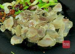 蒜苗炒腊肉的做法图解3