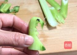 西芹孔雀开屏的做法图解2