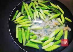 味美虾仁炒芦笋的做法图解3