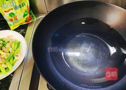 味美虾仁炒芦笋的做法图解4