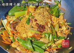 炒方便面的做法图解8