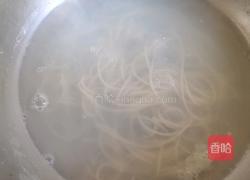 酸辣米线的做法图解5