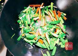 香干炒青蒜叶的做法图解8