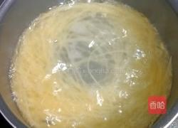香菇酱米线的做法图解3