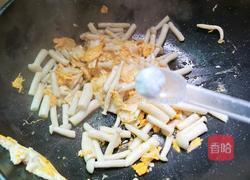 海鲜菇炒鸡蛋的做法图解8