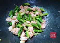 芦笋炒虾仁的做法图解14