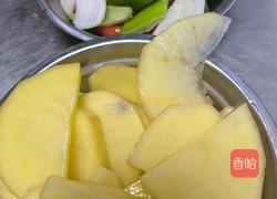 干锅土豆片的做法图解1