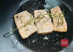 橄榄油三文鱼的做法图解6