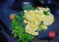 菠菜炒鸡蛋的做法图解6