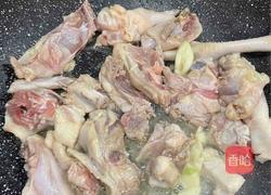 土豆炒鸡肉的做法图解4
