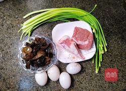 蒜薹炒肉炒鸭蛋的做法图解1