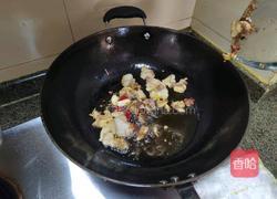 蒜薹炒肉炒鸭蛋的做法图解8