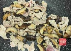 香菇炒猪肉的做法图解6