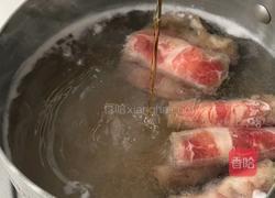 虾滑番茄肥牛泡面的做法图解2