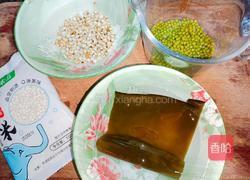 绿豆薏米西米糖水的做法图解1