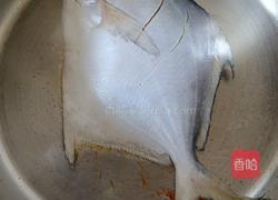 糖醋鲳鱼的做法图解2