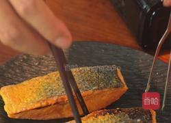 香浓茄汁三文鱼的做法图解3