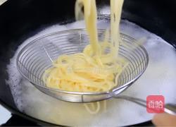 加拿大北极虾意面花环的做法图解4