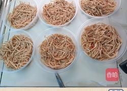 哈尼秘制酸笋鸡脚的做法图解2