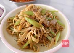 芹菜炒豆腐皮的做法图解5