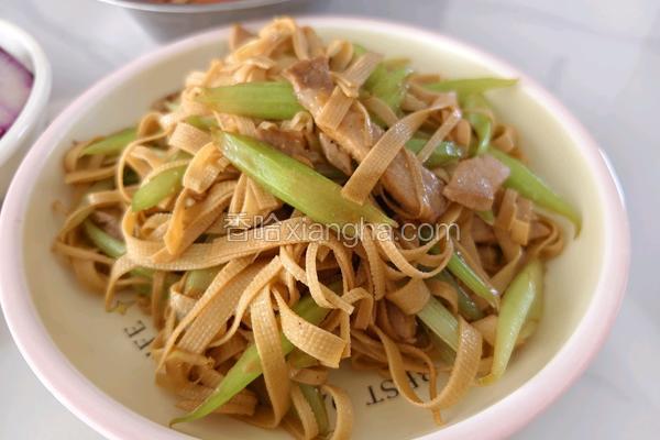 芹菜炒豆腐皮