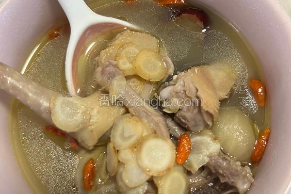 花旗参鸽子排骨汤