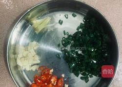 日本豆腐金针菇煲的做法图解2