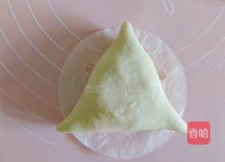 肉松芝麻粽子包的做法图解6