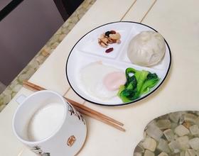 孩子早餐（必须每顿都要绿叶菜）娃说早上不能吃太多碳水，吃碳水太多会犯困会乏力，那就补充好蛋白质[图]