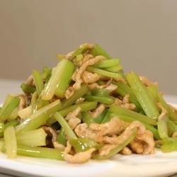 芹菜炒肉丝的做法[图]