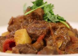 土豆西红柿炖牛腩